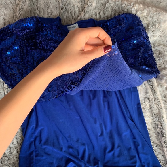 Layered blue sequin blouse - Picture 2 of 7
